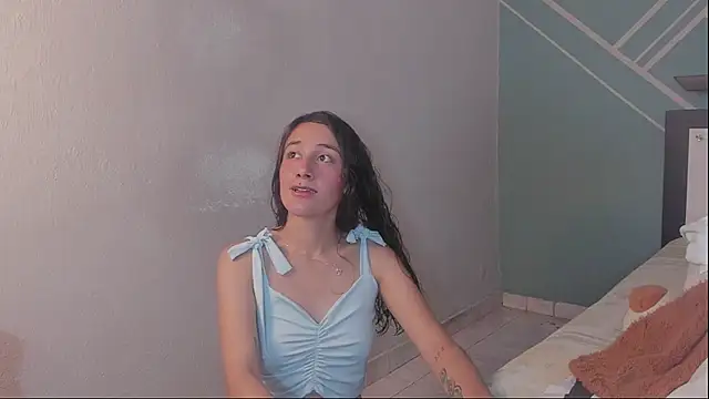 Lucy-Bluesea online show from 03.25.26