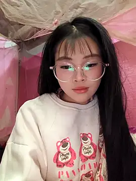 Quieny-x online show from 12.14.25