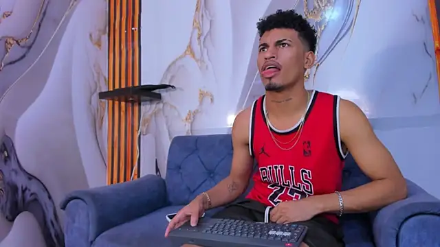 Snapshot of AresDAMM chatting on 12.15.25 AresDAMM online show from 12.15.25