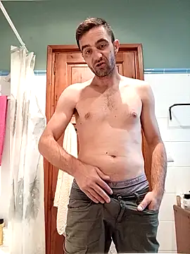 Snapshot of COCO8912 chatting on 12.17.25 COCO8912 online show from 12.17.25