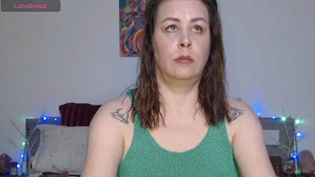 Snapshot of _Mmmoonlight_ chatting on 12.15.25 Mmmoonlight online show from 12.15.25