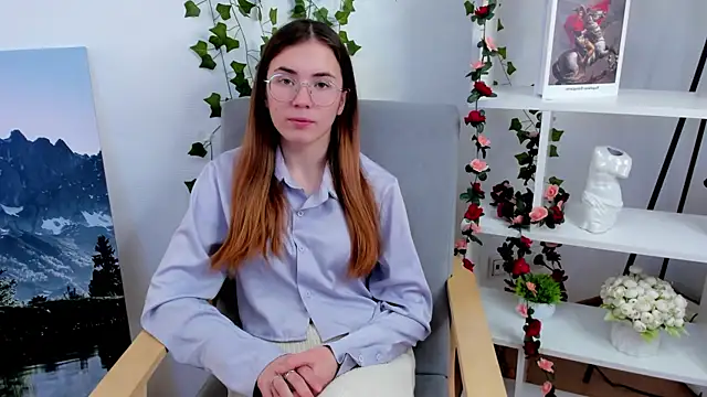 Snapshot of HalleyKeer chatting on 12.16.25 HalleyKeer online show from 12.16.25