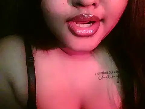 Snapshot of sonal-6 chatting on 04.14.26 sonal-6 online show from 04.14.26