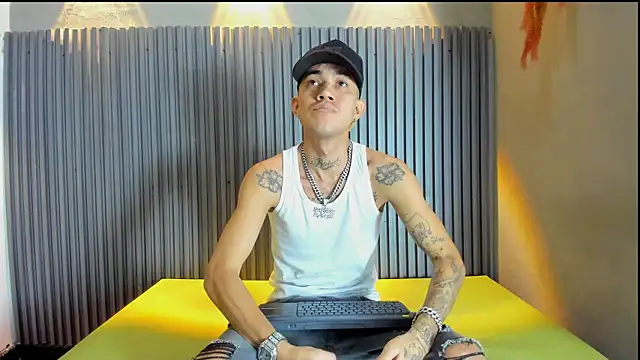 Snapshot of AYALA_TATTOO chatting on 12.16.25 AYALA TATTOO online show from 12.16.25