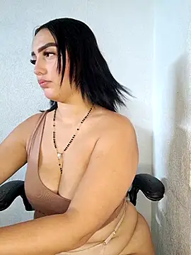 Mia em online show from 02.07.26