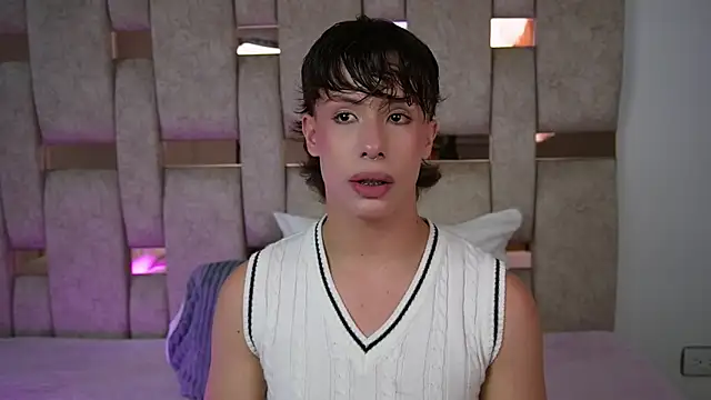 Snapshot of _SweetyAngel_ chatting on 12.16.25 SweetyAngel online show from 12.16.25