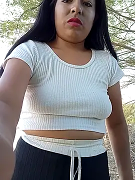 Snapshot of fabby22 chatting on 12.19.25 fabby22 online show from 12.19.25