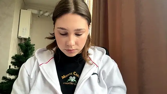 Snapshot of MyFavoritday chatting on 12.20.25 MyFavoritday online show from 12.20.25