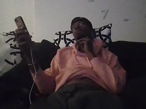 Snapshot of BigKurve89 chatting on 12.14.25 BigKurve89 online show from 12.14.25