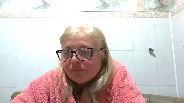 Snapshot of LinaLight88 chatting on 05.29.26 LinaLight88 online show from 05.29.26