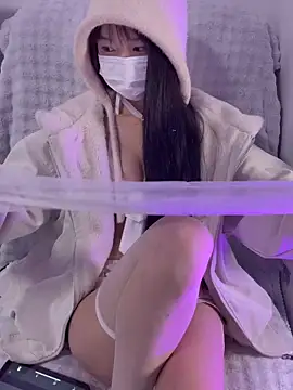 Snapshot of _nannan_ chatting on 12.19.25 nannan online show from 12.19.25