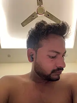 Snapshot of Sexmore21 chatting on 12.16.25 Sexmore21 online show from 12.16.25