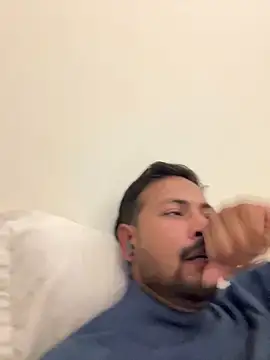 Snapshot of Sexmore21 chatting on 12.16.25 Sexmore21 online show from 12.16.25