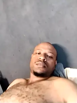 Snapshot of Daisynet chatting on 12.14.25 Daisynet online show from 12.14.25