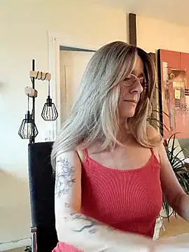 Snapshot of Sacha_Scorp chatting on 01.15.26 Sacha Scorp online show from 01.15.26