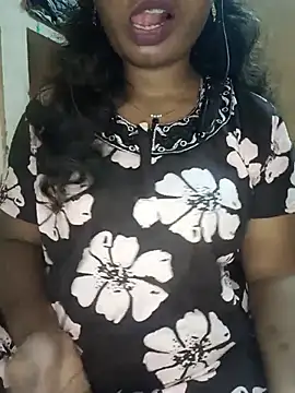 Snapshot of tamilsaisree chatting on 07.06.26 tamilsaisree online show from 07.06.26
