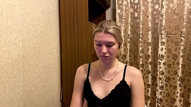 SkyeDavis online show from 01.09.26