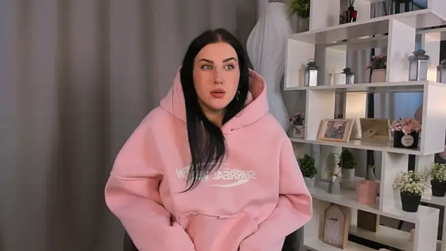 EvonVang online show from 12.15.25