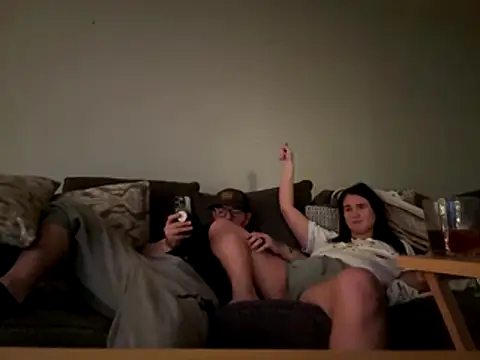 Snapshot of Sexcapades2025 chatting on 12.18.25 Sexcapades2025 online show from 12.18.25