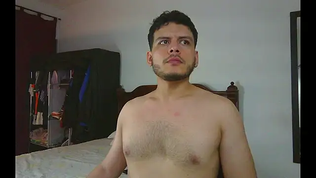 Snapshot of luxo_kane chatting on 12.16.25 luxo kane online show from 12.16.25