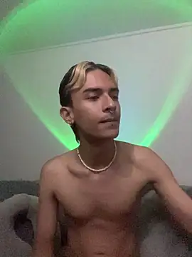 Dracco Velour  online show from 03.04.26