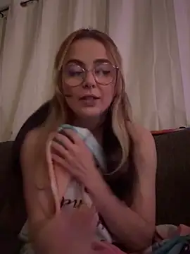 sugxrfox online show from 12.16.25