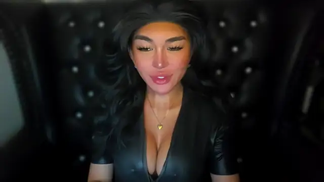 mxshemale ladyboy online show from 01.05.25