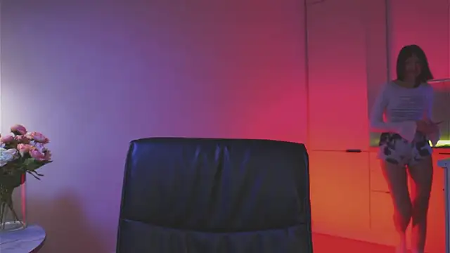 Leyla crsh online show from 04.19.26