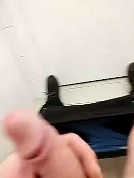 Snapshot of lojza133 chatting on 12.17.25 lojza133 online show from 12.17.25