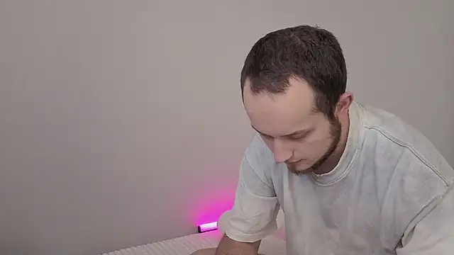 Pearl couple online show from 03.12.26