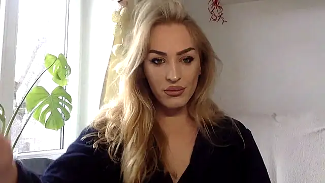 Snapshot of Mileriya chatting on 03.29.26 Mileriya online show from 03.29.26