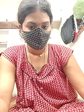 Snapshot of Cut_madhuri chatting on 05.19.26 Cut madhuri online show from 05.19.26