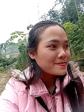 Snapshot of nhoanhlam chatting on 12.17.25 nhoanhlam online show from 12.17.25