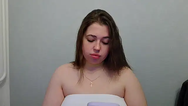 Snapshot of ChloeLoveSugar chatting on 12.18.25 ChloeLoveSugar online show from 12.18.25