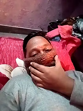 Snapshot of Caterosee chatting on 12.18.25 Caterosee online show from 12.18.25