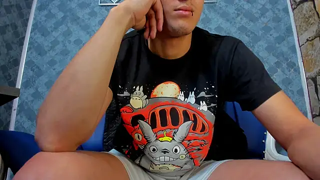 Snapshot of Ethan_Waalker chatting on 12.18.25 Ethan Waalker online show from 12.18.25