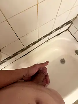 Snapshot of Leshot2025 chatting on 12.15.25 Leshot2025 online show from 12.15.25