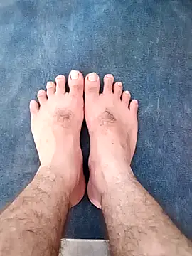 Snapshot of SheeringTameness69 chatting on 12.15.25 SheeringTameness69 online show from 12.15.25