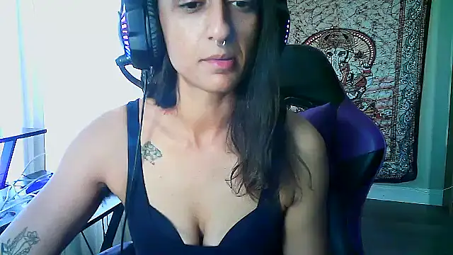 Snapshot of GoddessVikkii chatting on 02.23.26 GoddessVikkii online show from 02.23.26