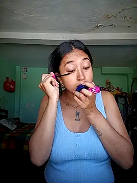 Snapshot of AnnaBliss- chatting on 12.16.25 AnnaBliss- online show from 12.16.25