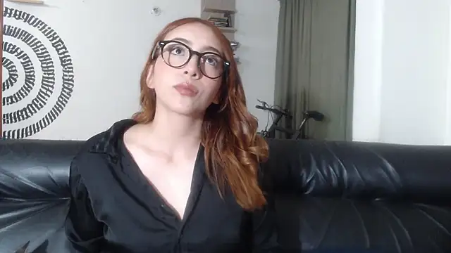 Snapshot of BeautyYoungblond chatting on 07.02.26 BeautyYoungblond online show from 07.02.26
