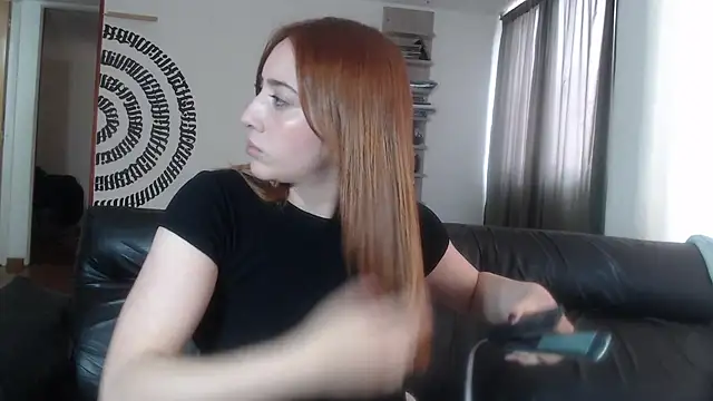 Snapshot of BeautyYoungblond chatting on 07.12.26 BeautyYoungblond online show from 07.12.26