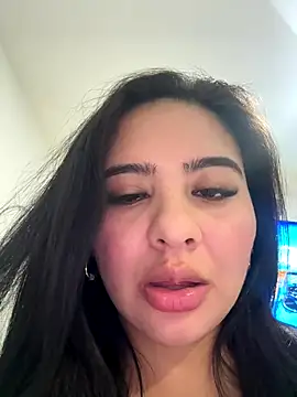 Snapshot of Alejandra-777 chatting on 12.17.25 Alejandra-777 online show from 12.17.25