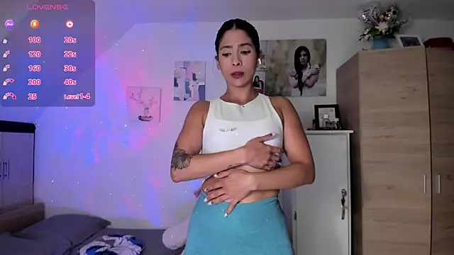 Snapshot of VEROSlen- chatting on 02.14.26 VEROSlen- online show from 02.14.26