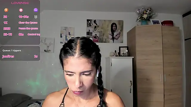 Snapshot of VEROSlen- chatting on 02.19.26 VEROSlen- online show from 02.19.26