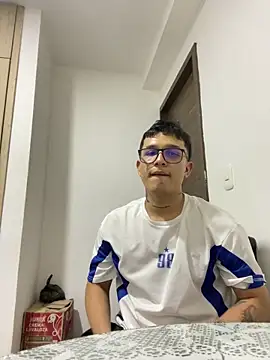 Snapshot of Andyhotsohw chatting on 12.16.25 Andyhotsohw online show from 12.16.25