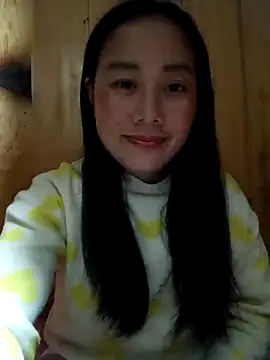 Snapshot of Chloe-ee chatting on 12.16.25 Chloe-ee online show from 12.16.25