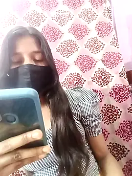 Snapshot of Naina-new chatting on 12.16.25 Naina-new online show from 12.16.25