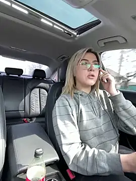 Roxi Joy online show from 03.23.26