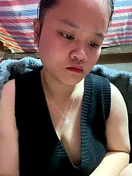 Thanhhuyen001 online show from 12.22.25